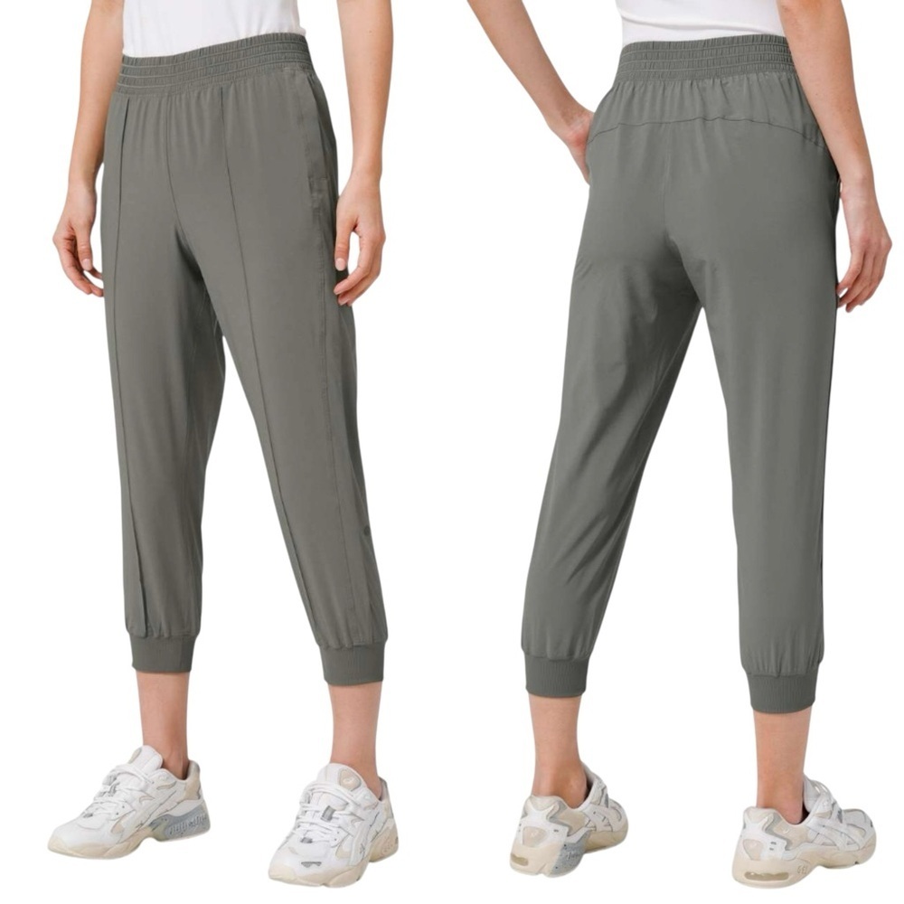 LULULEMON Wanderer Cropped Jogger Pant in Grey Sage W6BDK